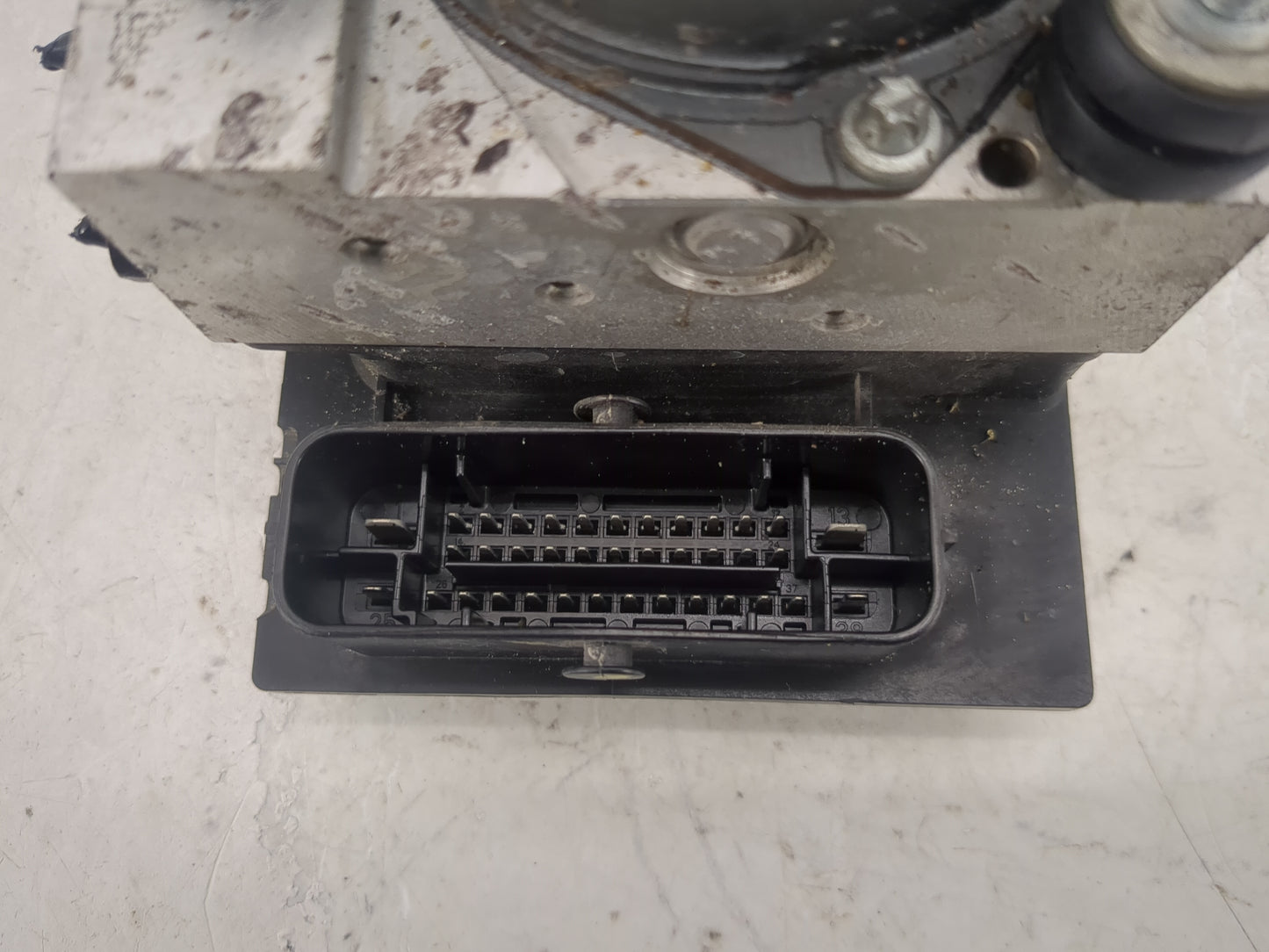 2011-2013 Hyundai Sonata ABS Pump Control Module Replacement P/N:0 265 238 094 58920-30500 Fits Fits 2011 2012 2013 OEM Used