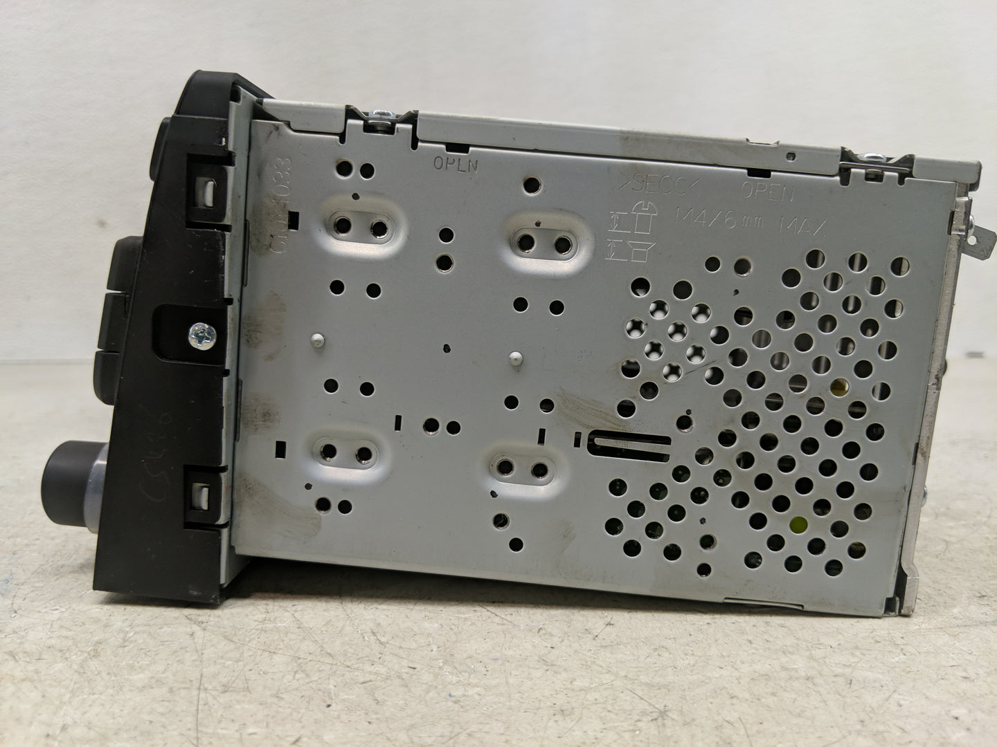2012-2015 Hyundai Sonata Radio AM FM Cd Player Receiver Replacement P/N:96180-3Q6004X Fits Fits 2012 2013 2014 2015 OEM Used