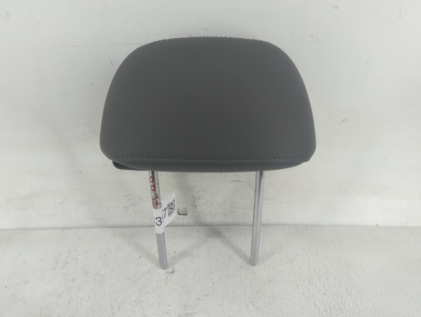 2011-2012 Hyundai Sonata Headrest Head Rest Rear Seat Fits Fits 2011 2012 OEM Used Auto Parts - Oemusedautoparts1.com