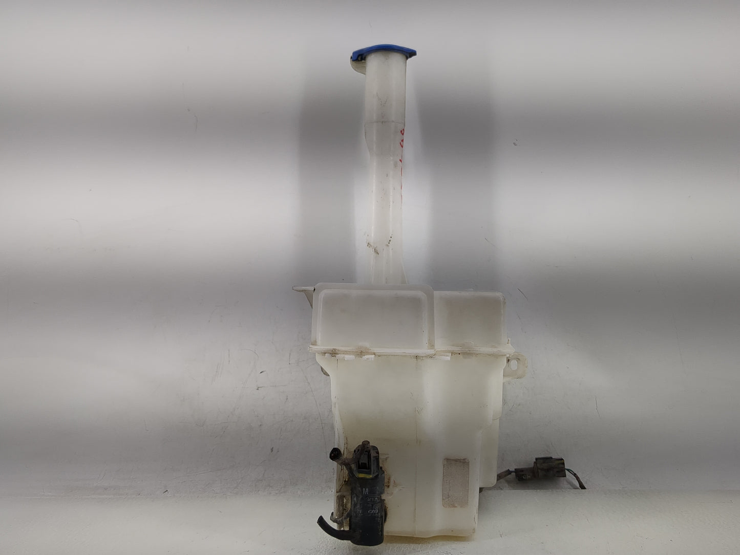 2011-2015 Hyundai Sonata Windshield Washer Fluid Reservoir Bottle Oem - Oemusedautoparts1.com