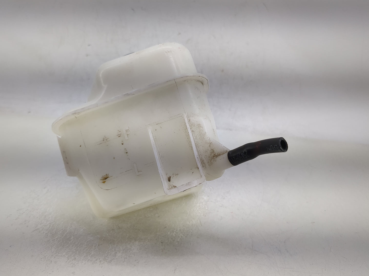 2011-2015 Hyundai Sonata Windshield Washer Fluid Reservoir Bottle Oem - Oemusedautoparts1.com