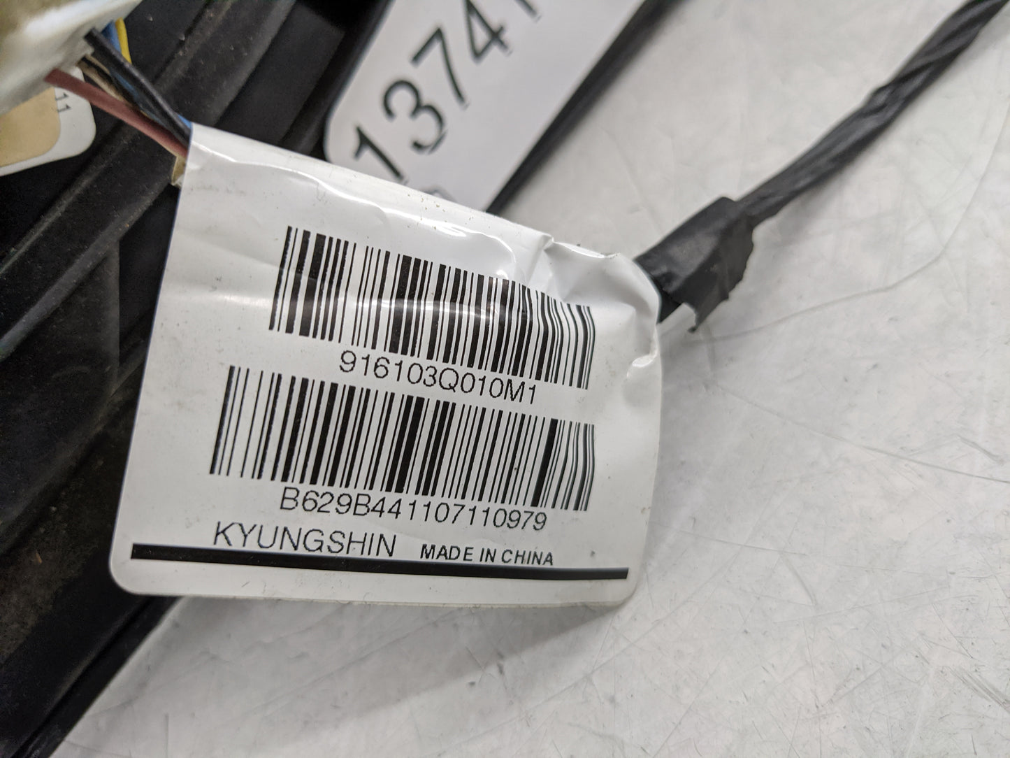 2011-2014 Hyundai Sonata Passenger Side View Mirror - Right Door Mirror OEM Used - Oemusedautoparts1.com