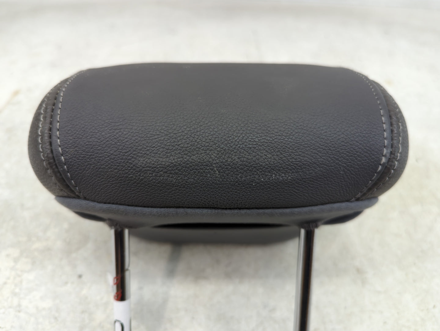 2011-2012 Hyundai Sonata Headrest Head Rest Rear Seat Fits Fits 2011 2012 OEM Used Auto Parts - Oemusedautoparts1.com