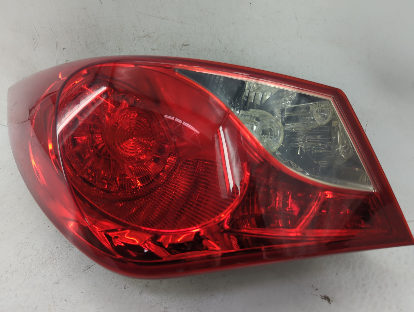 2011-2014 Hyundai Sonata Tail Light Assembly Driver Left OEM Fits Fits 2011 2012 2013 2014 OEM Used Auto Parts - Oemusedauto