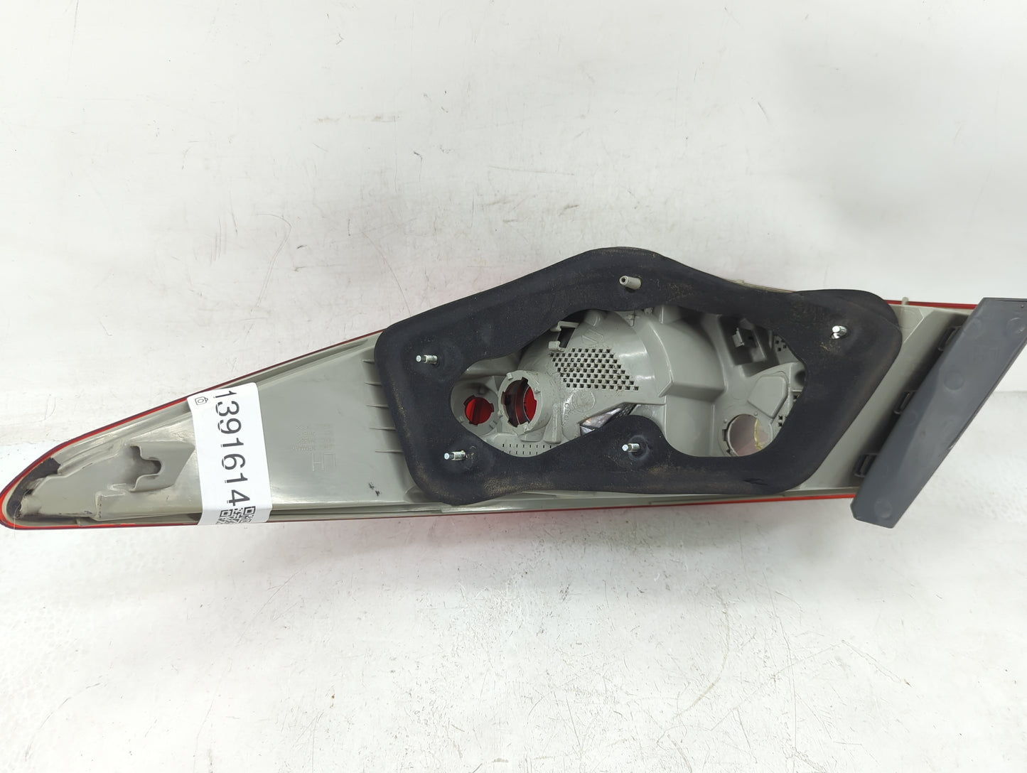 2011-2014 Hyundai Sonata Tail Light Assembly Driver Left OEM Fits Fits 2011 2012 2013 2014 OEM Used Auto Parts - Oemusedauto