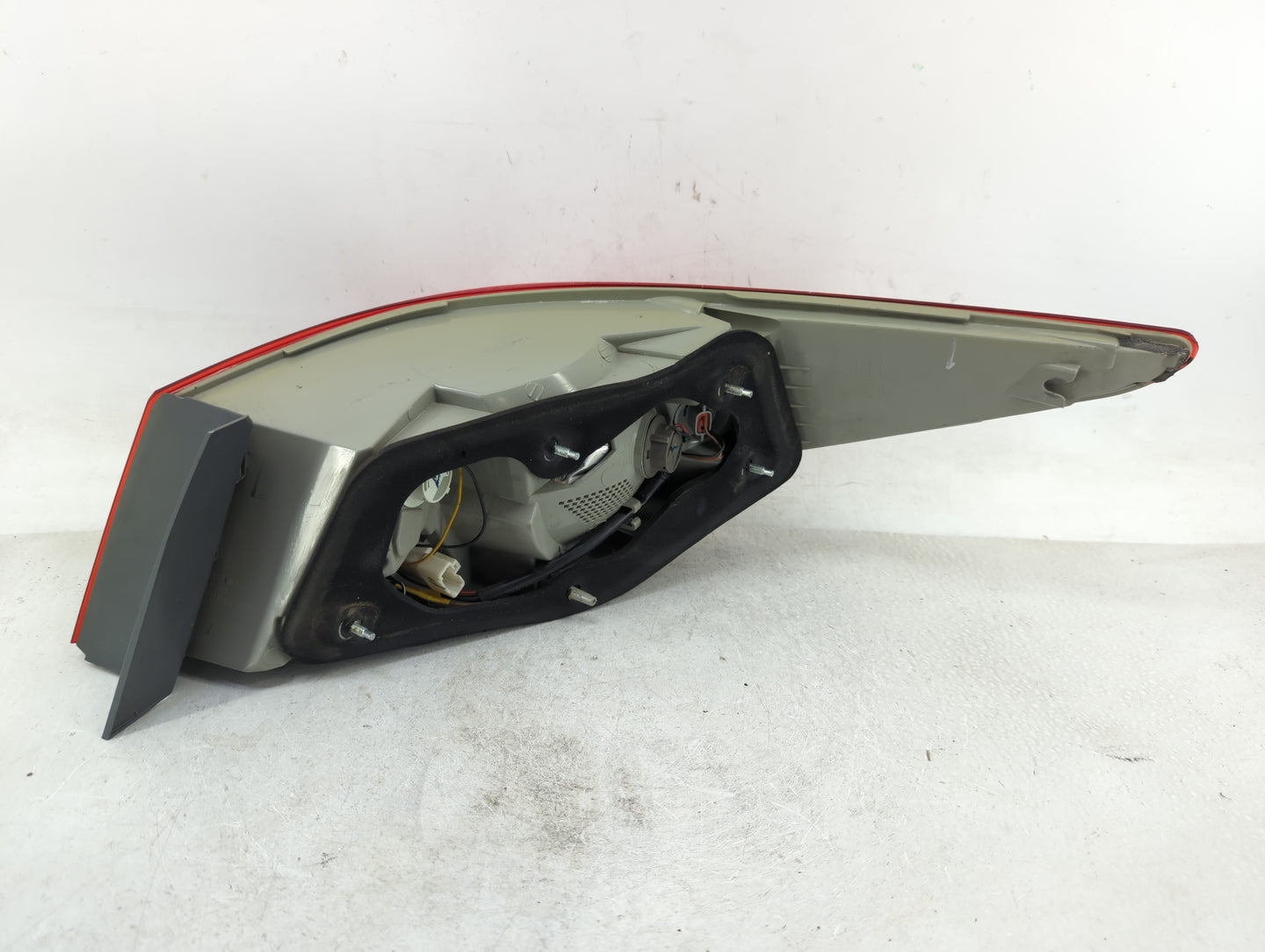 2011-2014 Hyundai Sonata Tail Light Assembly Passenger Right OEM Fits Fits 2011 2012 2013 2014 OEM Used Auto Parts - Oemused
