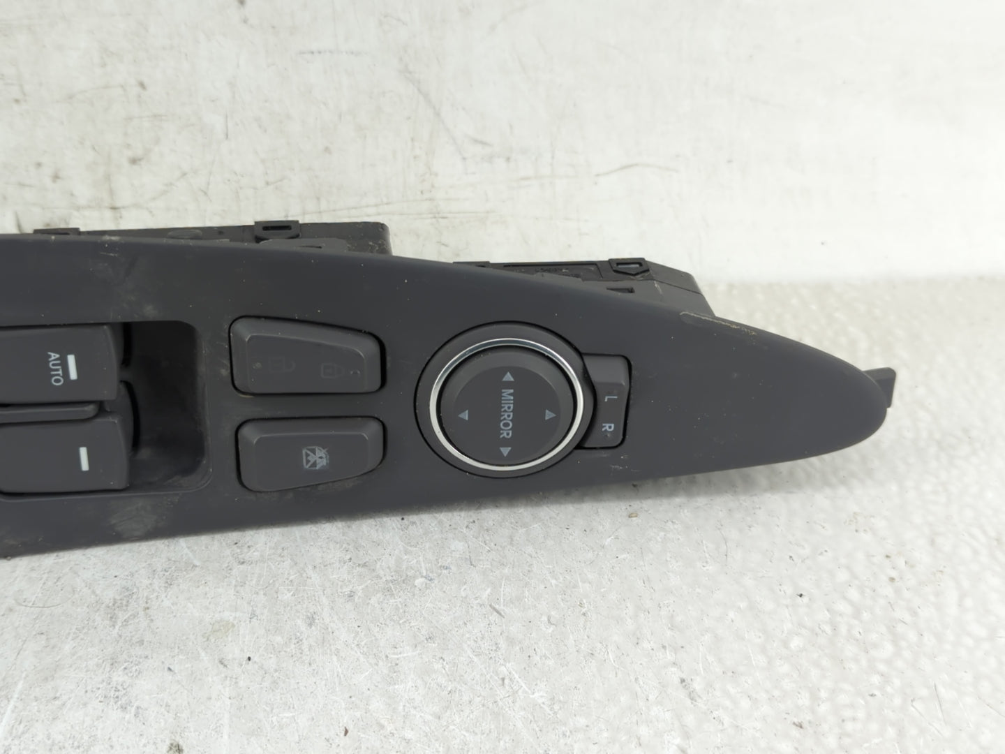 2011-2015 Hyundai Sonata Master Power Window Switch Replacement Driver Side Left P/N:M0510-3Q100RAS Fits OEM Used Auto Parts