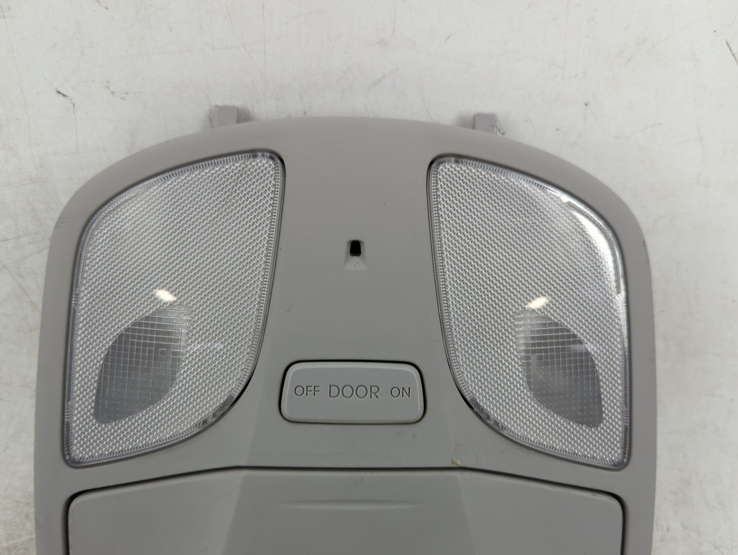 2011-2015 Hyundai Sonata Overhead Roof Console 1392458 - Oemusedautoparts1.com