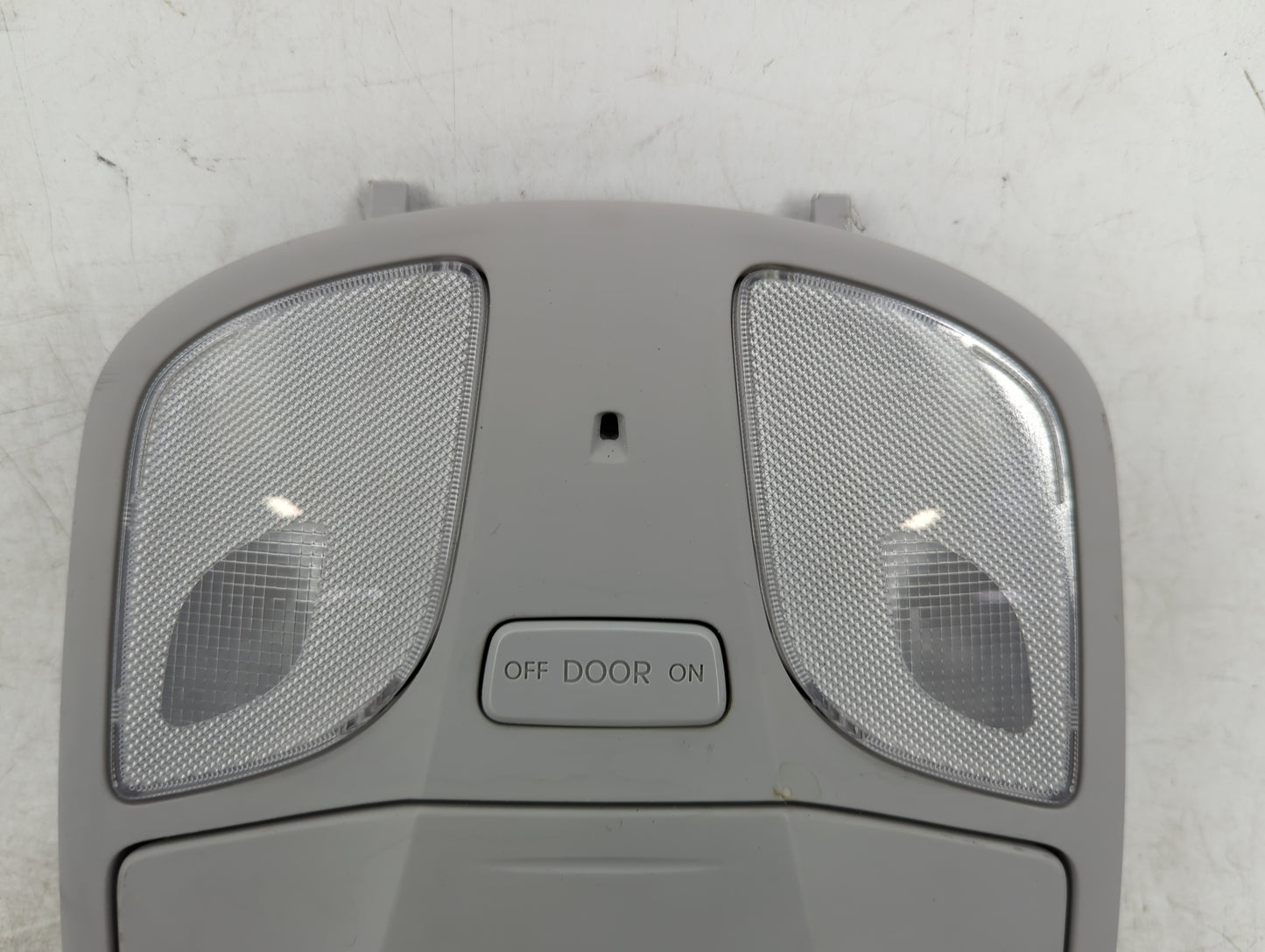 2011-2015 Hyundai Sonata Overhead Roof Console 1392458 - Oemusedautoparts1.com