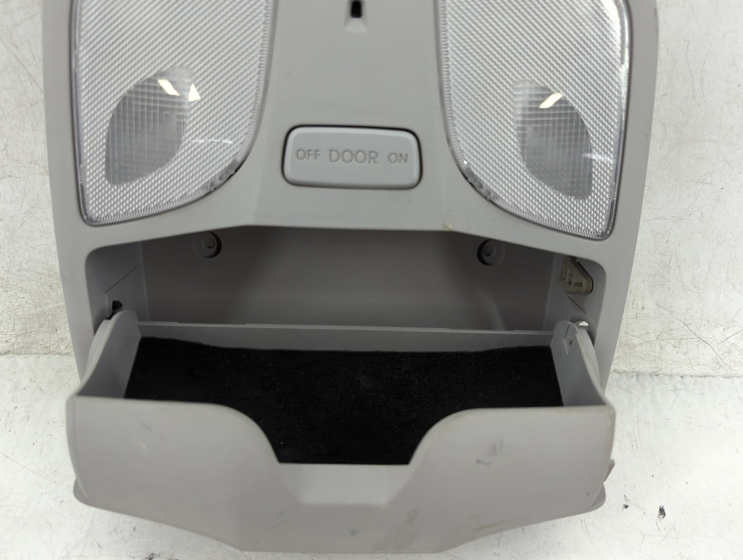 2011-2015 Hyundai Sonata Overhead Roof Console 1392458 - Oemusedautoparts1.com