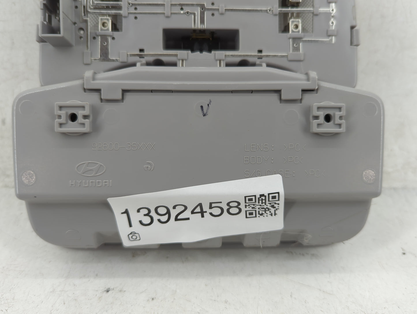 2011-2015 Hyundai Sonata Overhead Roof Console 1392458 - Oemusedautoparts1.com