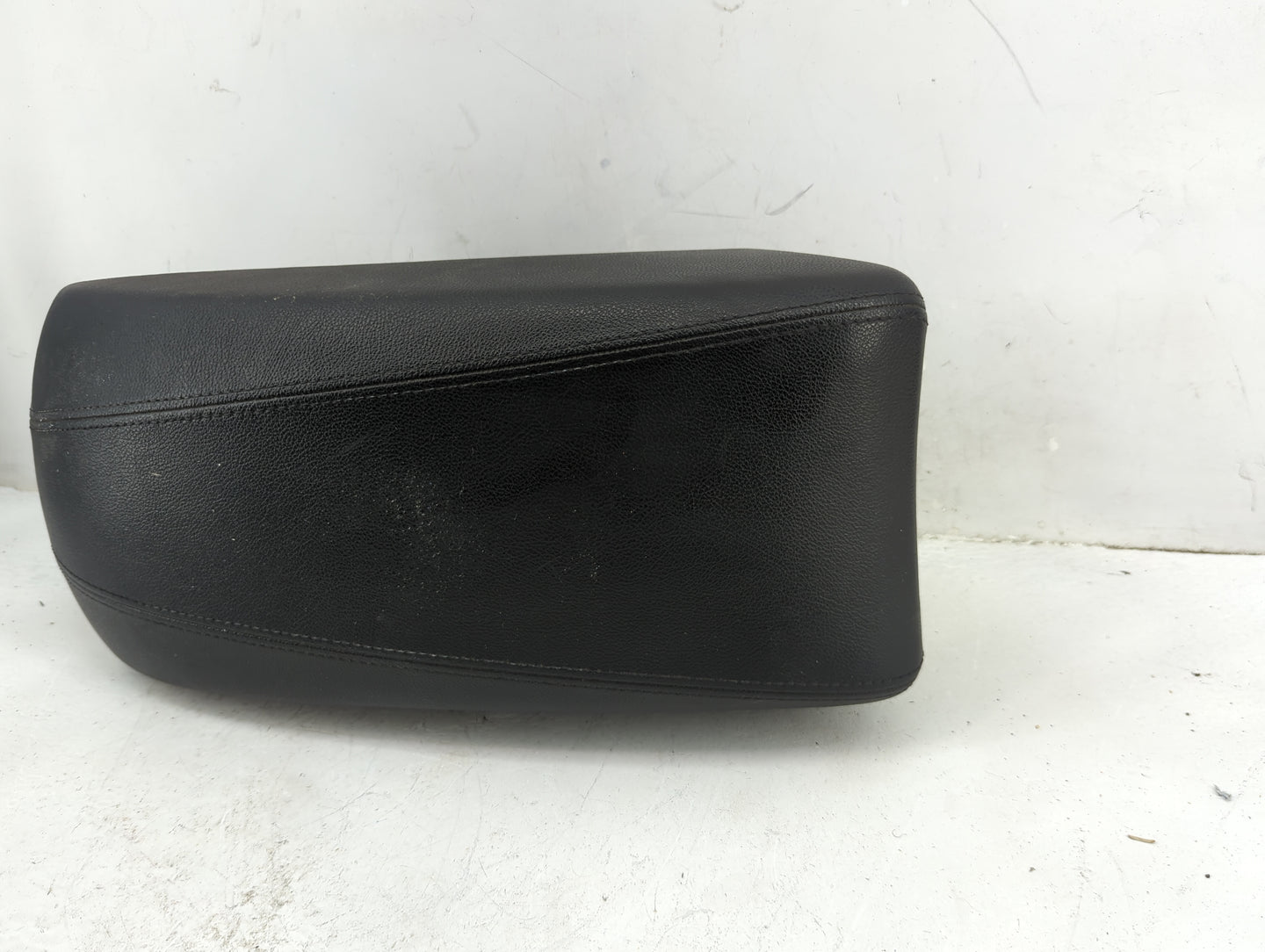 2012 Hyundai Sonata Center Console Armrest Cover Lid Fits OEM Used Auto Parts - Oemusedautoparts1.com