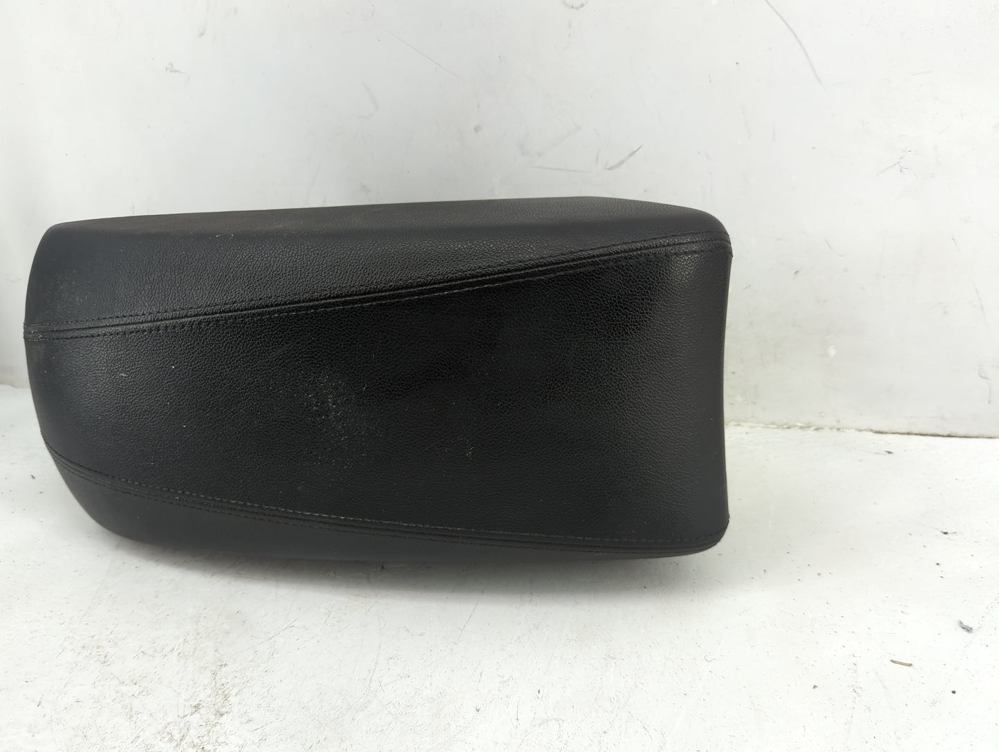 2012 Hyundai Sonata Center Console Armrest Cover Lid Fits OEM Used Auto Parts - Oemusedautoparts1.com