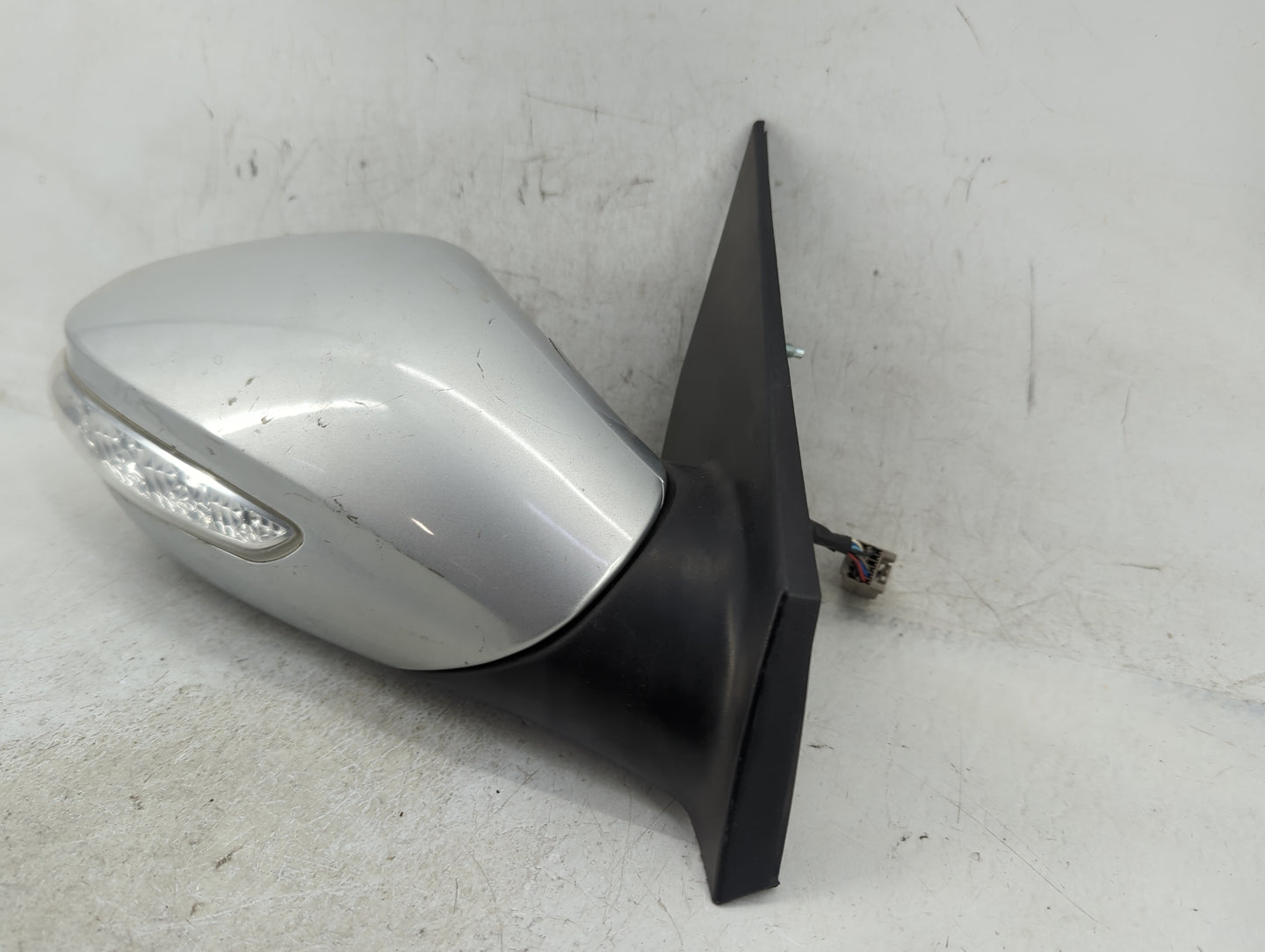 2011-2015 Hyundai Sonata Passenger Side View Mirror - Right Door Mirror OEM Used - Oemusedautoparts1.com