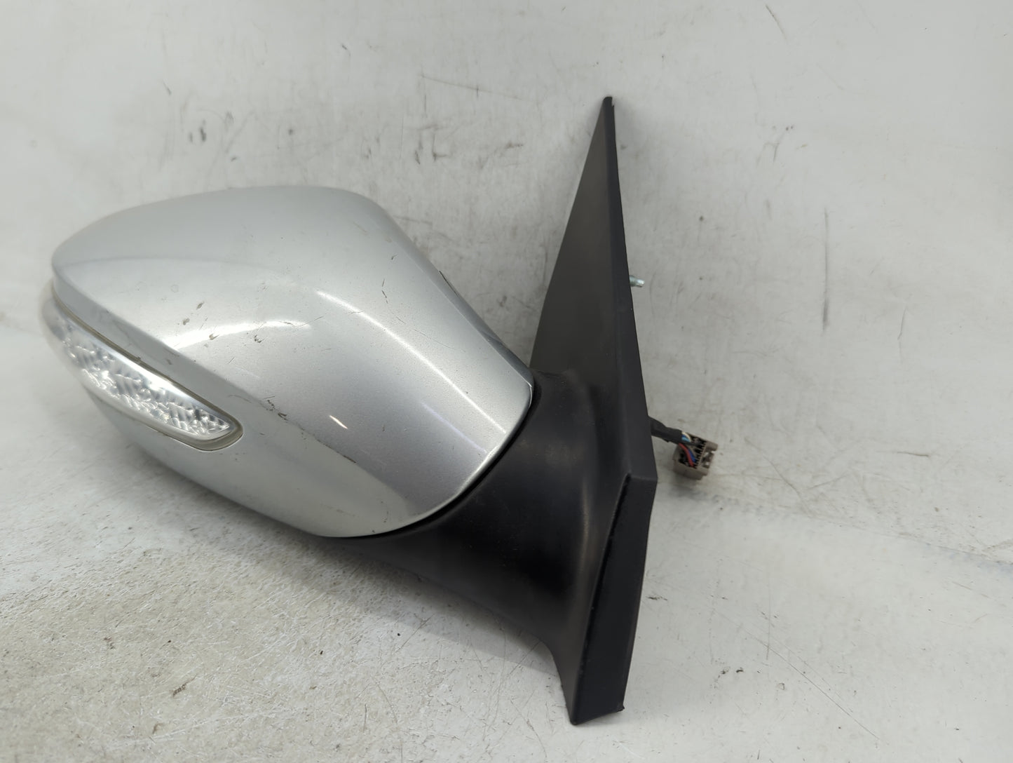 2011-2015 Hyundai Sonata Passenger Side View Mirror - Right Door Mirror OEM Used - Oemusedautoparts1.com