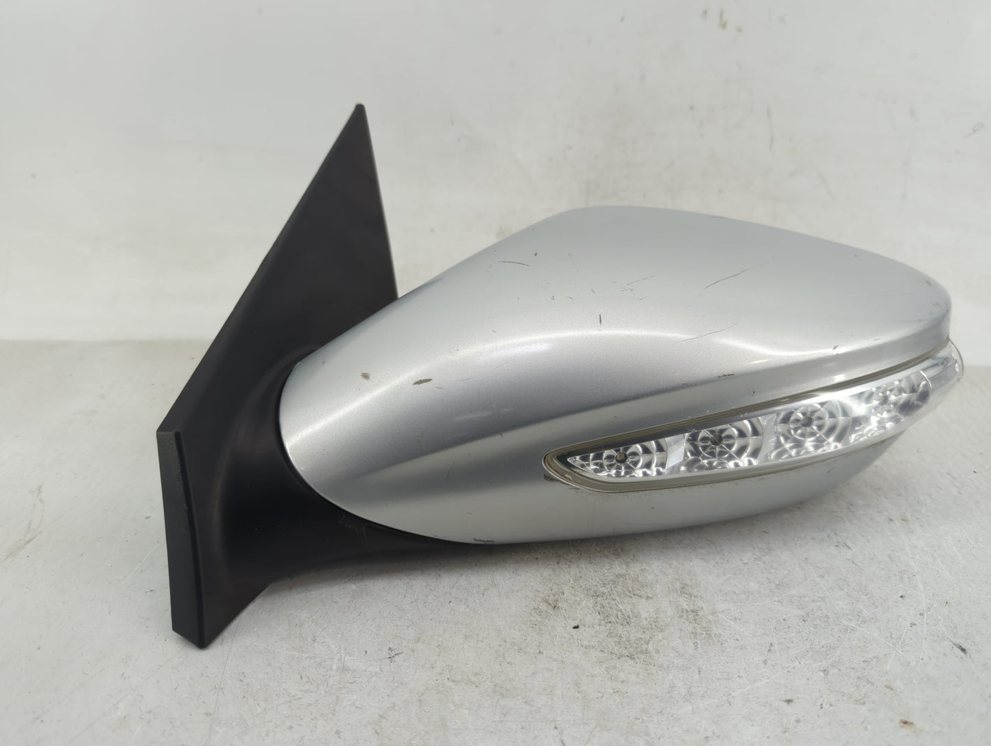2011-2015 Hyundai Sonata Driver Side View Mirror - Left Door Mirror OEM Used - Oemusedautoparts1.com