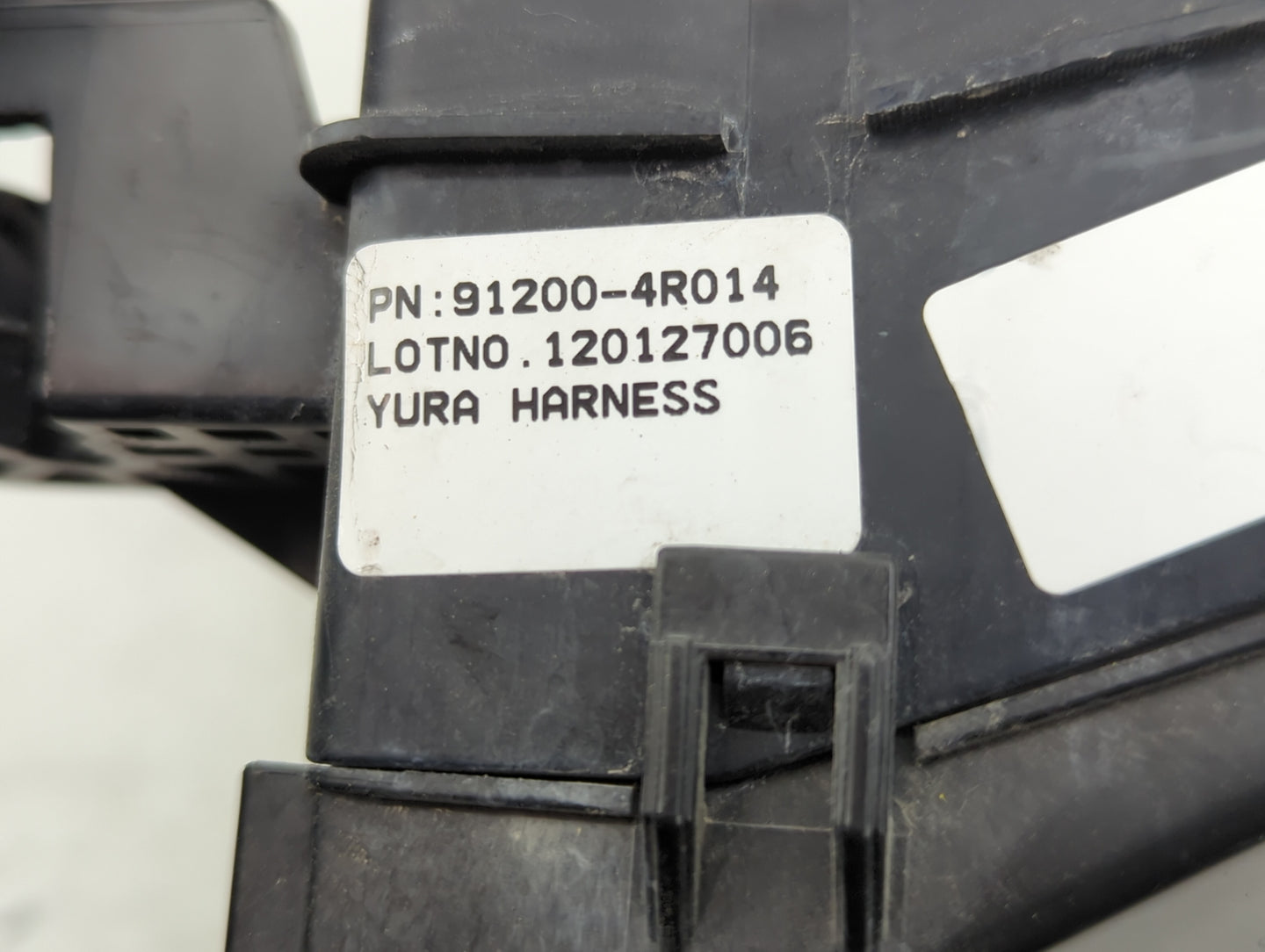2011-2012 Hyundai Sonata Fusebox Fuse Box Panel Relay Module P/N:91200-4R014 Fits Fits 2011 2012 OEM Used Auto Parts - Oemus