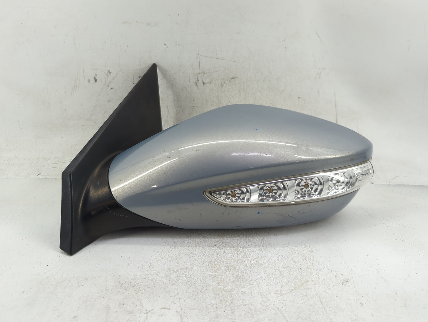 2011-2014 Hyundai Sonata Driver Side View Mirror - Left Door Mirror OEM Used - Oemusedautoparts1.com