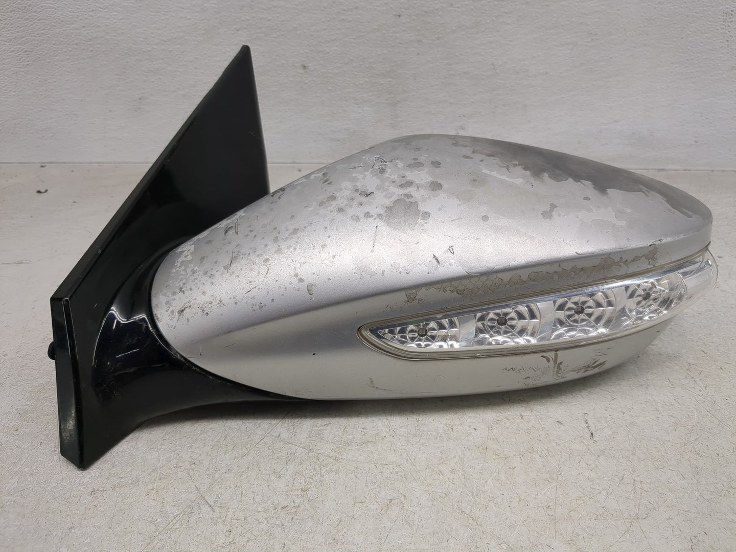 2011-2014 Hyundai Sonata Driver Side View Mirror - Left Door Mirror OEM Used - Oemusedautoparts1.com