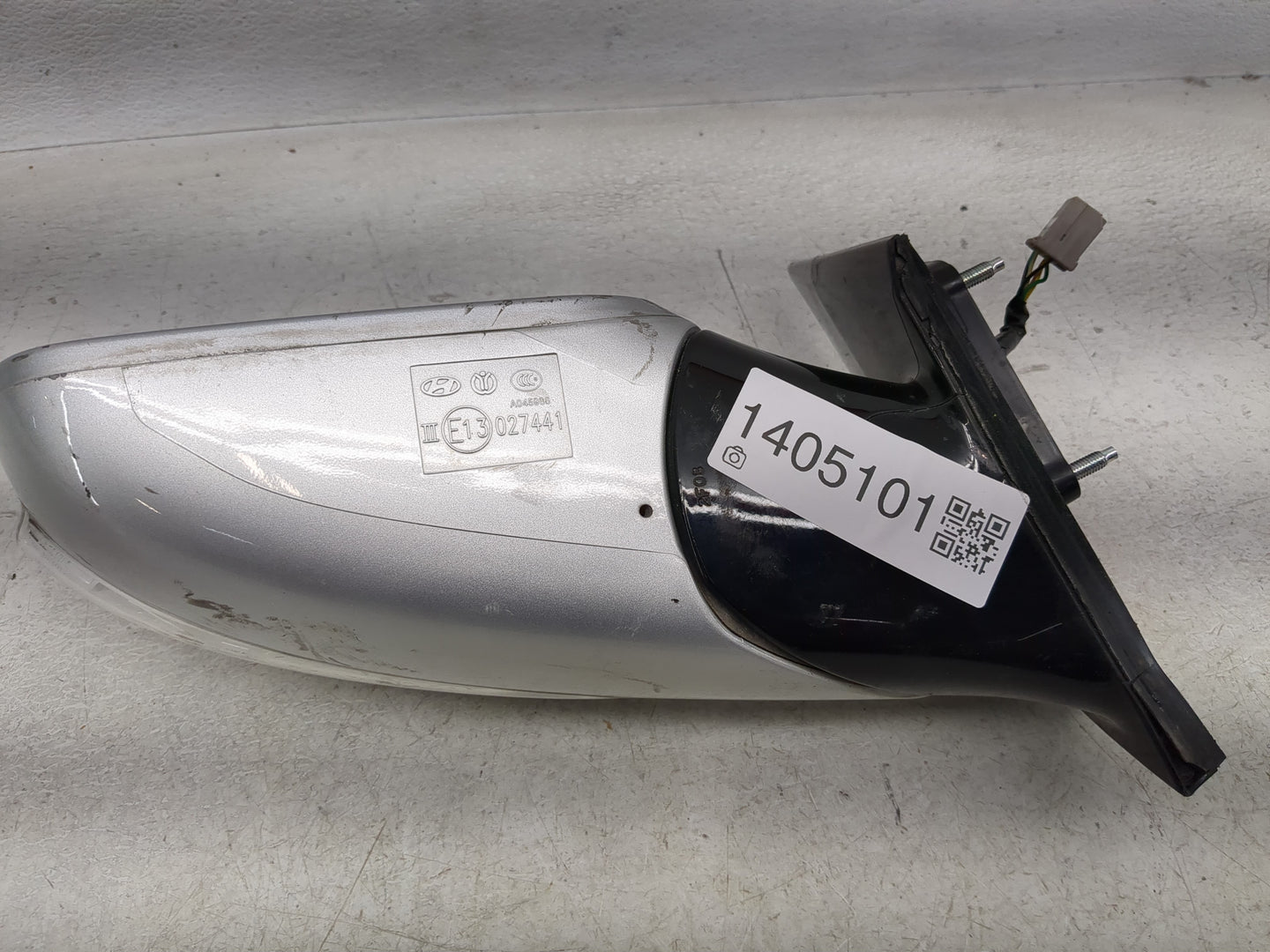 2011-2014 Hyundai Sonata Driver Side View Mirror - Left Door Mirror OEM Used - Oemusedautoparts1.com