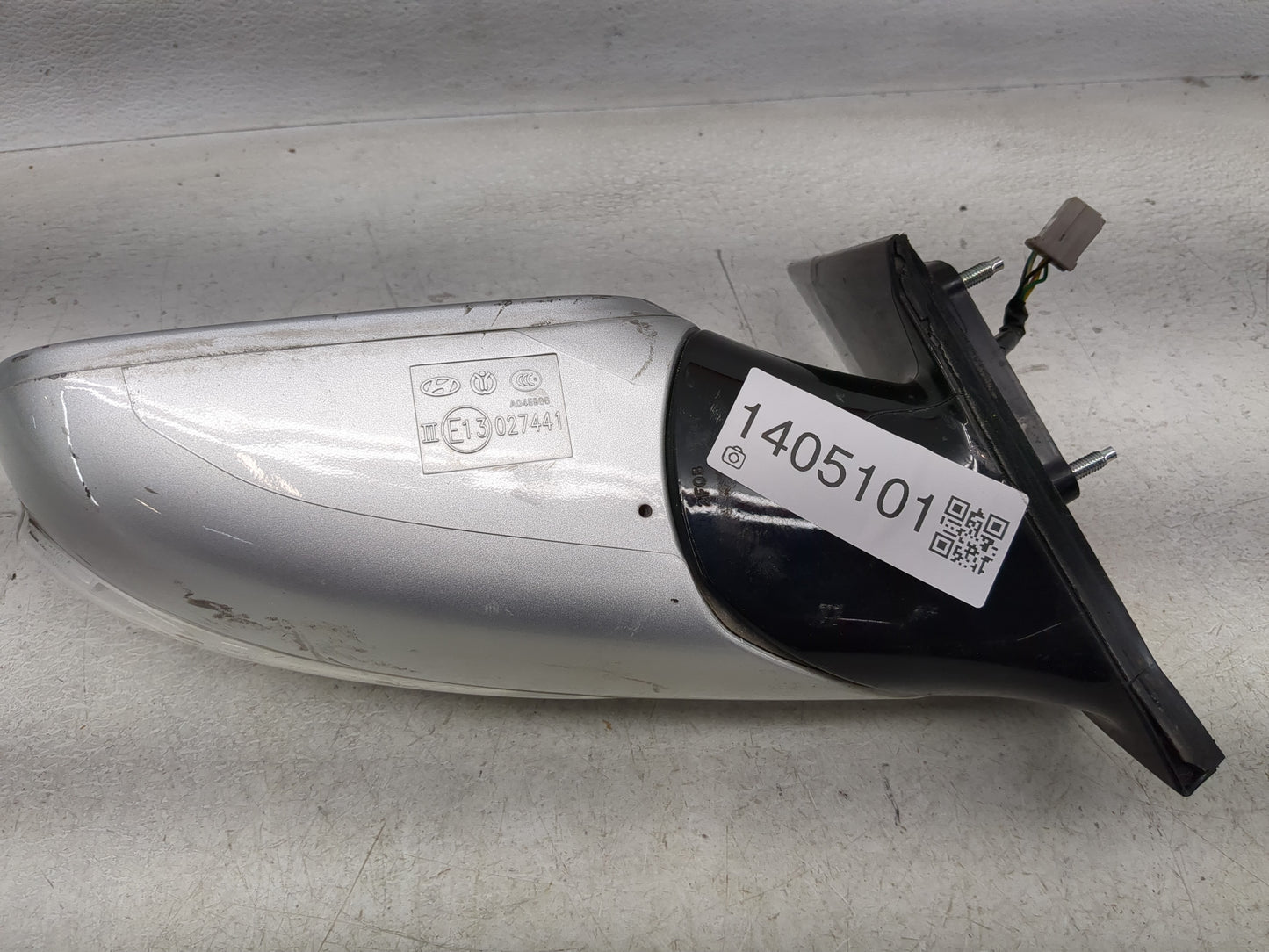 2011-2014 Hyundai Sonata Driver Side View Mirror - Left Door Mirror OEM Used - Oemusedautoparts1.com