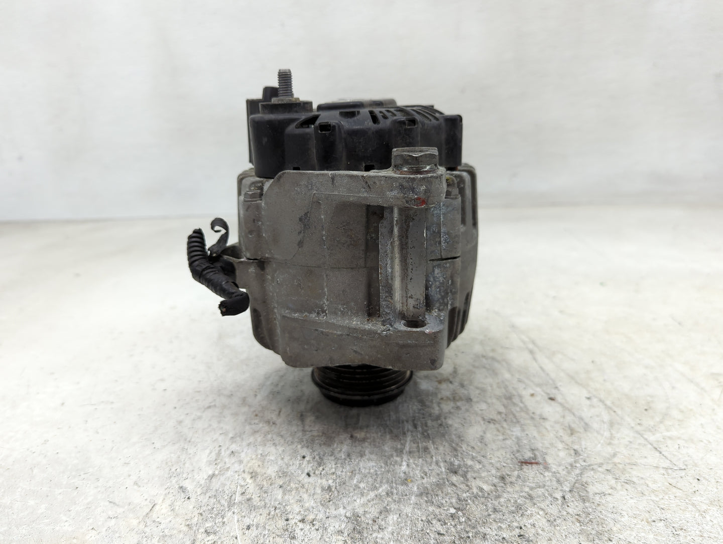 2012 Hyundai Sonata Alternator Replacement Generator Charging Assembly Engine OEM P/N:37300-2G150 Fits OEM Used Auto Parts -
