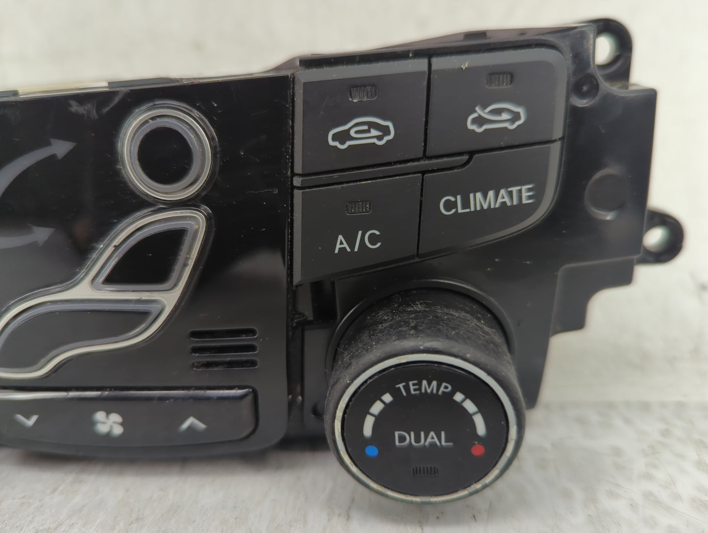 2011-2015 Hyundai Sonata Climate Control Module Temperature AC/Heater Replacement P/N:97250-4RDB0 Fits OEM Used Auto Parts -
