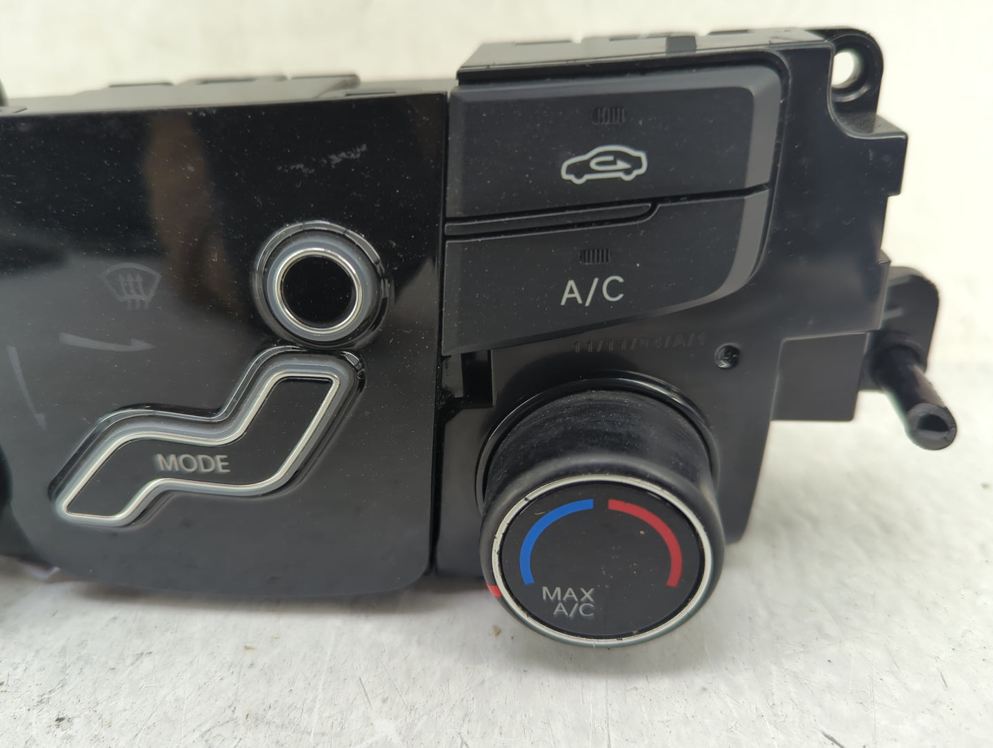2011-2013 Hyundai Sonata Climate Control Module Temperature AC/Heater Replacement P/N:97250-3Q001 97250-3QXXX Fits OEM Used 