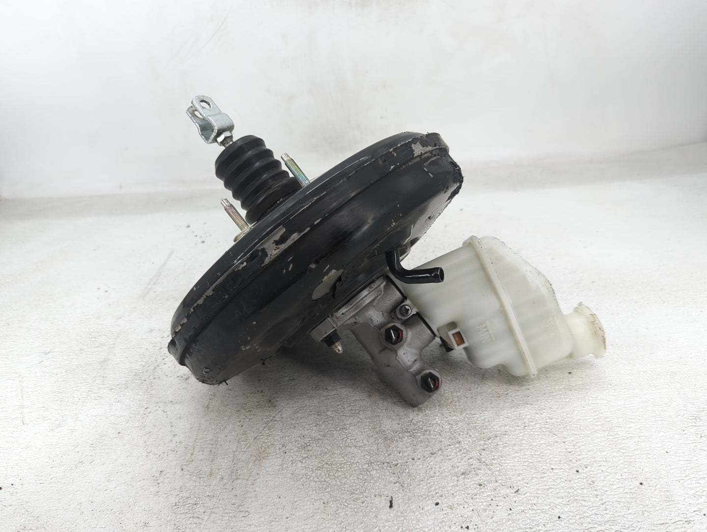 2011-2014 Hyundai Sonata Brake Master Cylinder 1423507 - Oemusedautoparts1.com