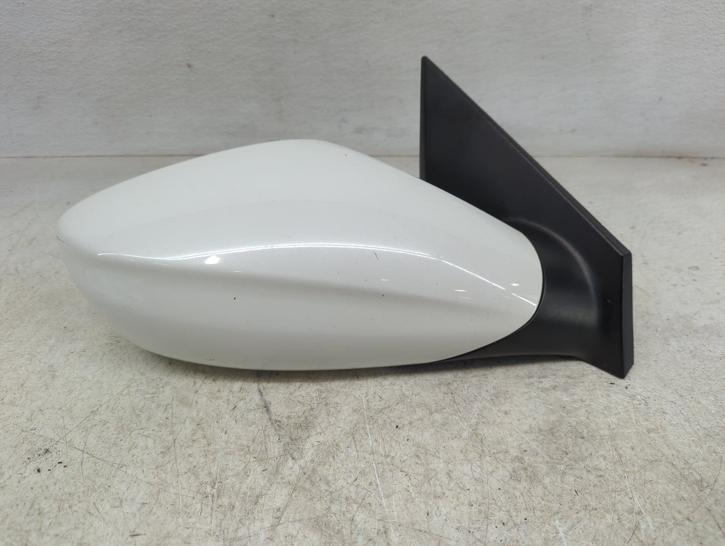 2011-2014 Hyundai Sonata Passenger Side View Mirror - Right Door Mirror OEM Used - Oemusedautoparts1.com