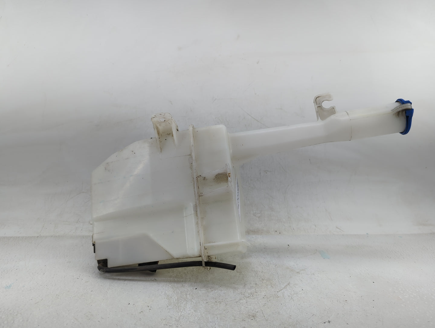 2011-2015 Hyundai Sonata Windshield Washer Fluid Reservoir Bottle Oem - Oemusedautoparts1.com