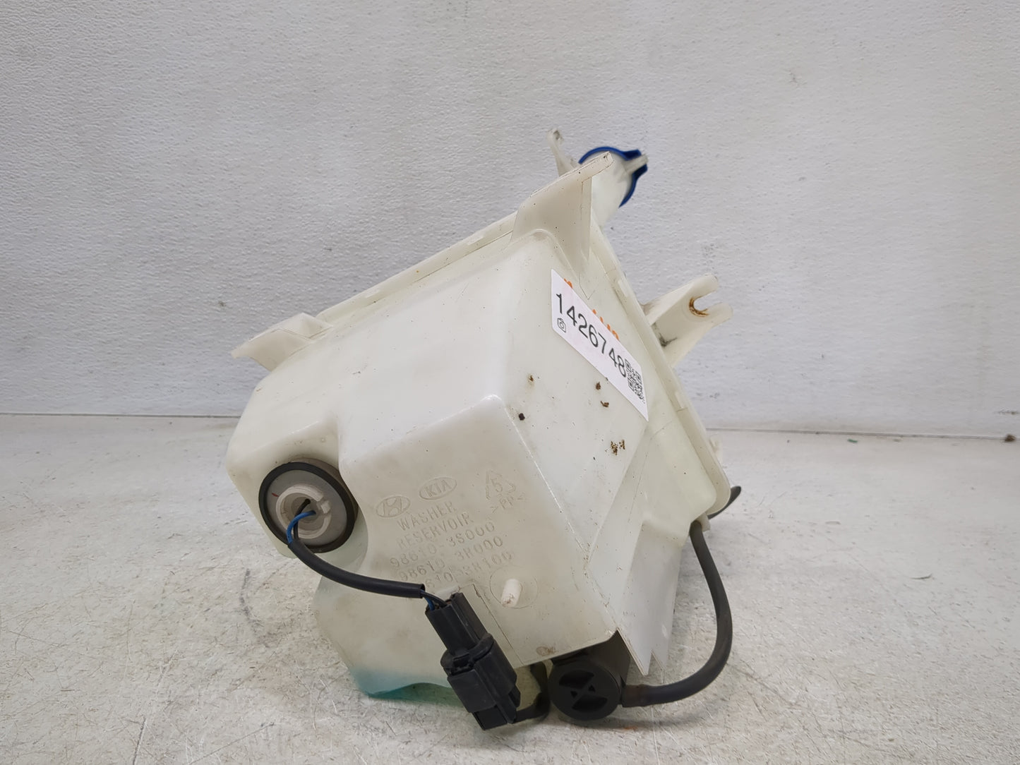 2011-2015 Hyundai Sonata Windshield Washer Fluid Reservoir Bottle Oem - Oemusedautoparts1.com