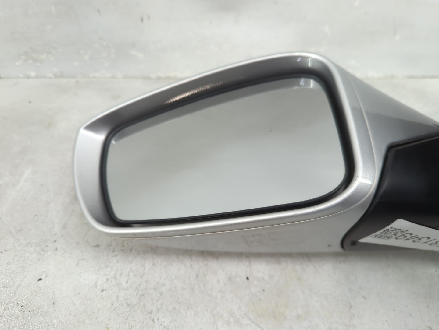 2011-2015 Hyundai Sonata Driver Side View Mirror - Left Door Mirror OEM Used - Oemusedautoparts1.com