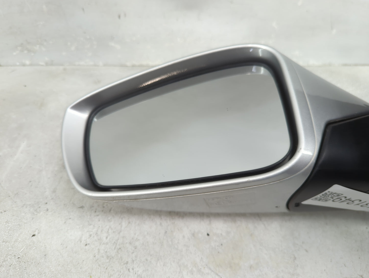 2011-2015 Hyundai Sonata Driver Side View Mirror - Left Door Mirror OEM Used - Oemusedautoparts1.com