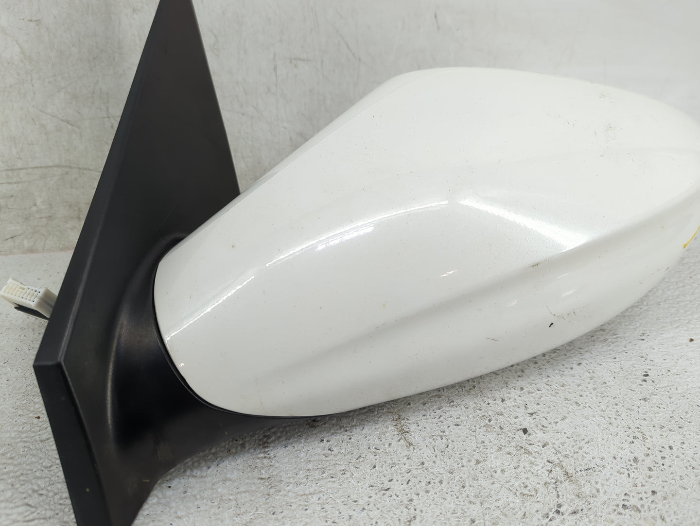 2011-2014 Hyundai Sonata Driver Side View Mirror - Left Door Mirror OEM Used - Oemusedautoparts1.com