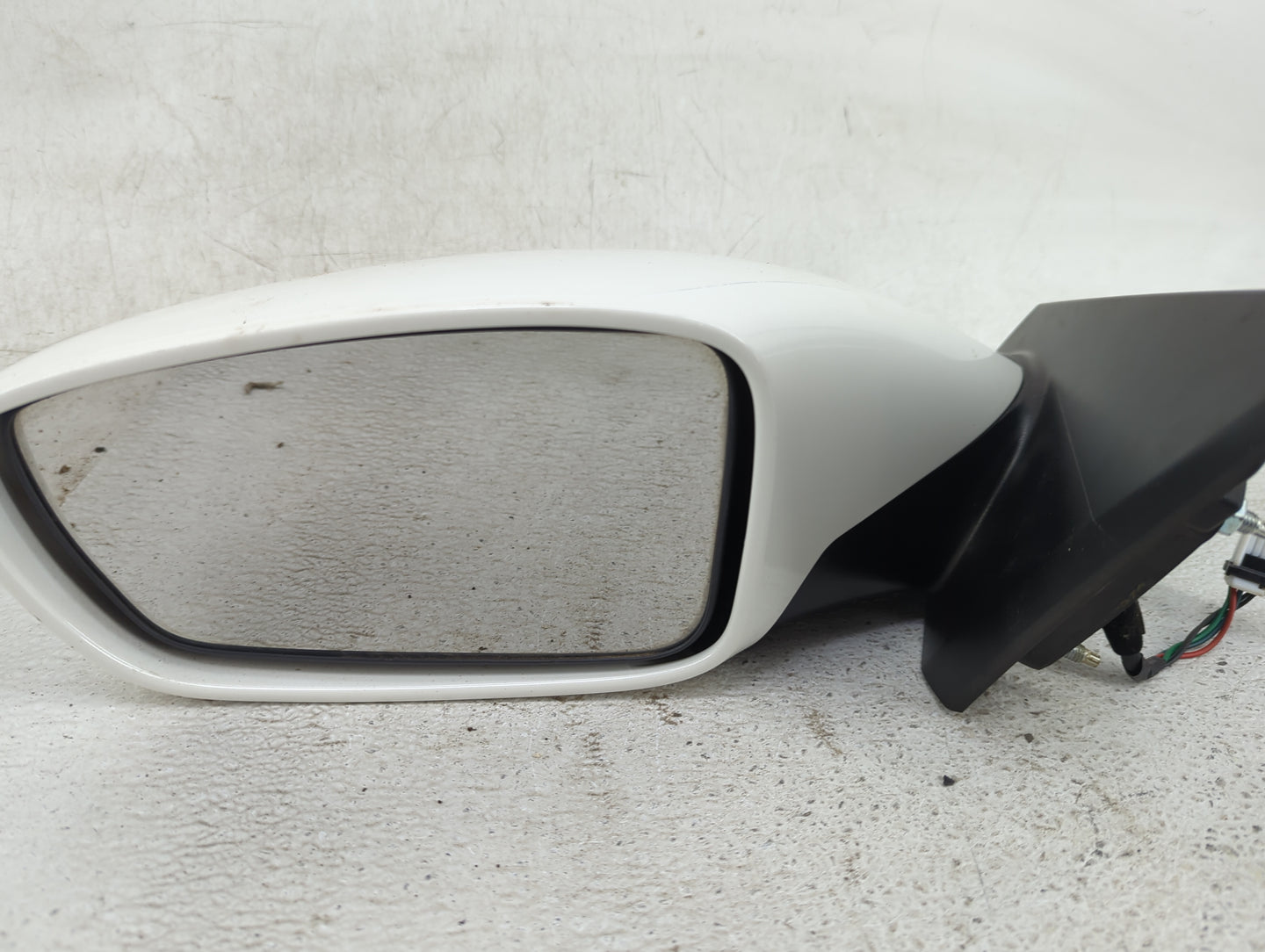 2011-2014 Hyundai Sonata Driver Side View Mirror - Left Door Mirror OEM Used - Oemusedautoparts1.com