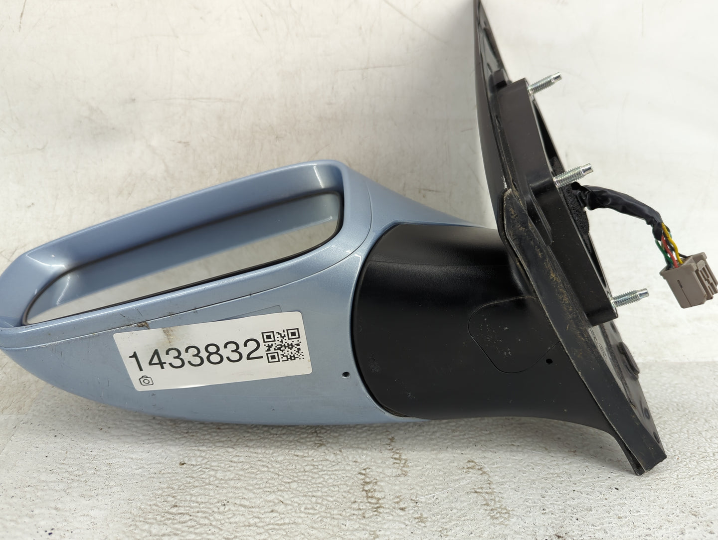2011-2015 Hyundai Sonata Driver Left Side View Manual Door Mirror - Oemusedautoparts1.com