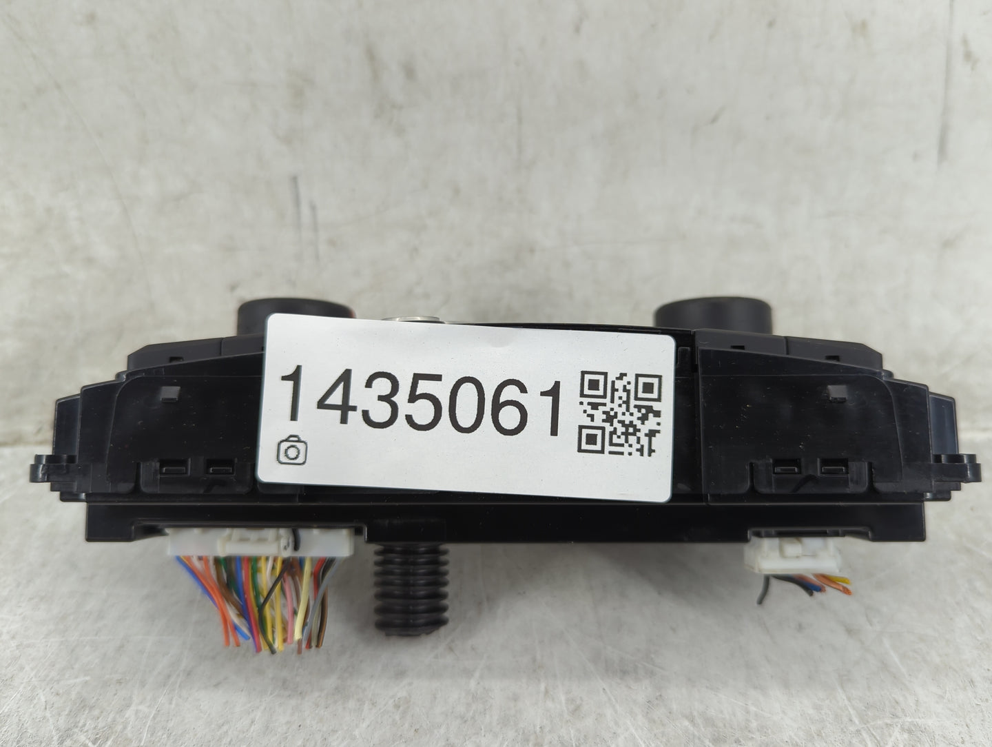 2011-2013 Hyundai Sonata Climate Control Module Temperature AC/Heater Replacement P/N:97250-4R102 7HYF14HKA090 Fits OEM Used