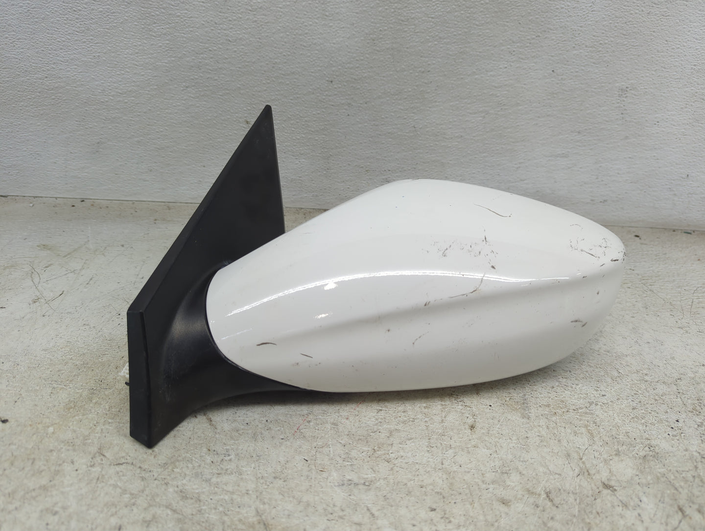 2011-2014 Hyundai Sonata Driver Side View Mirror - Left Door Mirror OEM Used - Oemusedautoparts1.com
