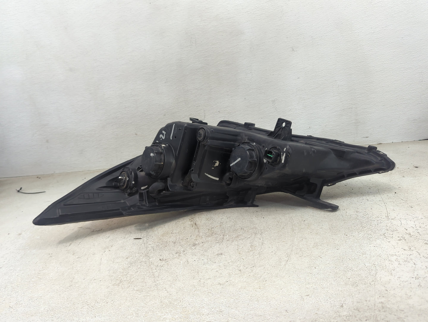 2011-2014 Hyundai Sonata Passenger Right Oem Head Light Headlight Lamp 1467089 - Oemusedautoparts1.com