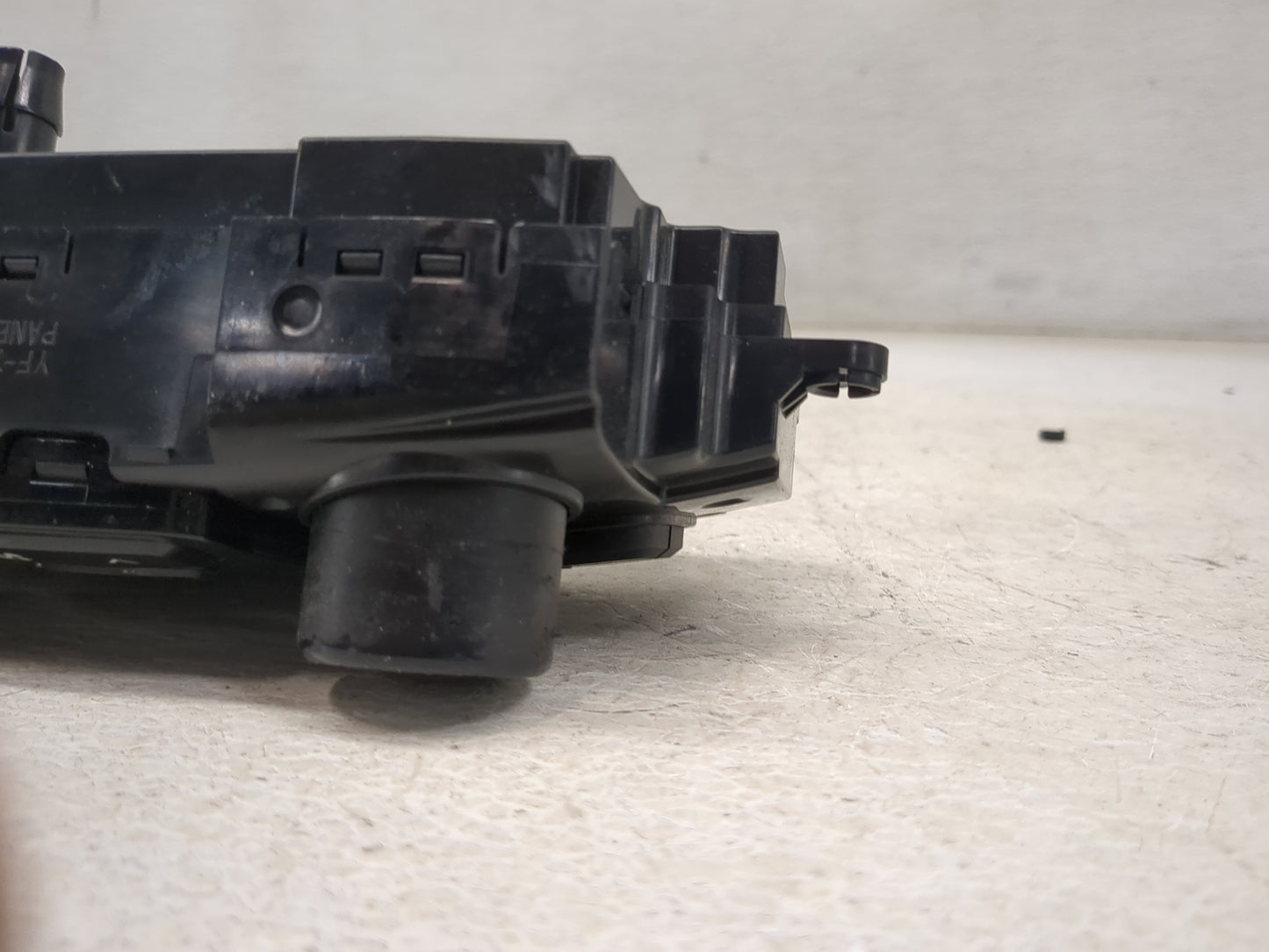 2011-2015 Hyundai Sonata Climate Control Module Temperature AC/Heater Replacement P/N:97250-4RDB0 7HYFE8HHM007 Fits OEM Used