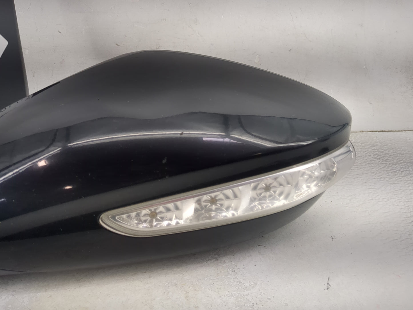 2011-2014 Hyundai Sonata Driver Side View Mirror - Left Door Mirror OEM Used - Oemusedautoparts1.com