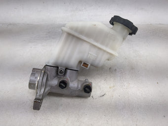 compare product 2011-2014 Hyundai Sonata Brake Master Cylinder 1491121