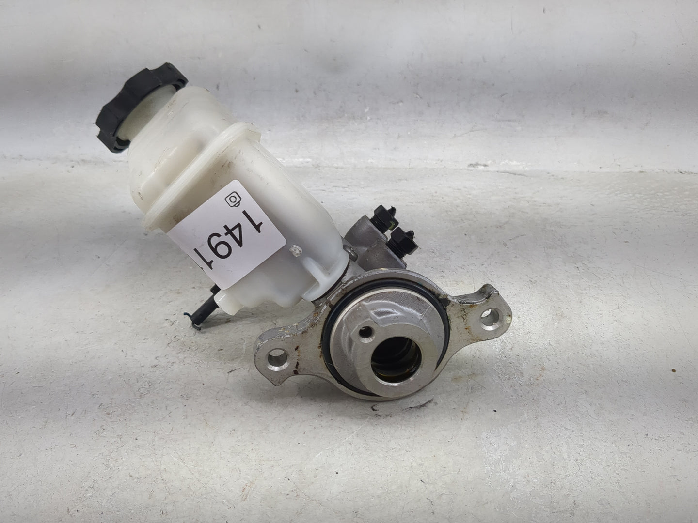 2011-2014 Hyundai Sonata Brake Master Cylinder 1491121 - Oemusedautoparts1.com
