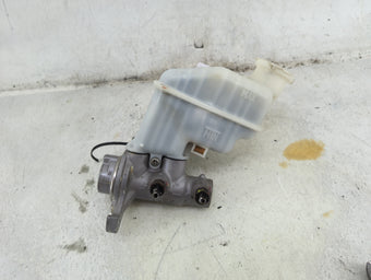 compare product 2011-2014 Hyundai Sonata Brake Master Cylinder 1492225
