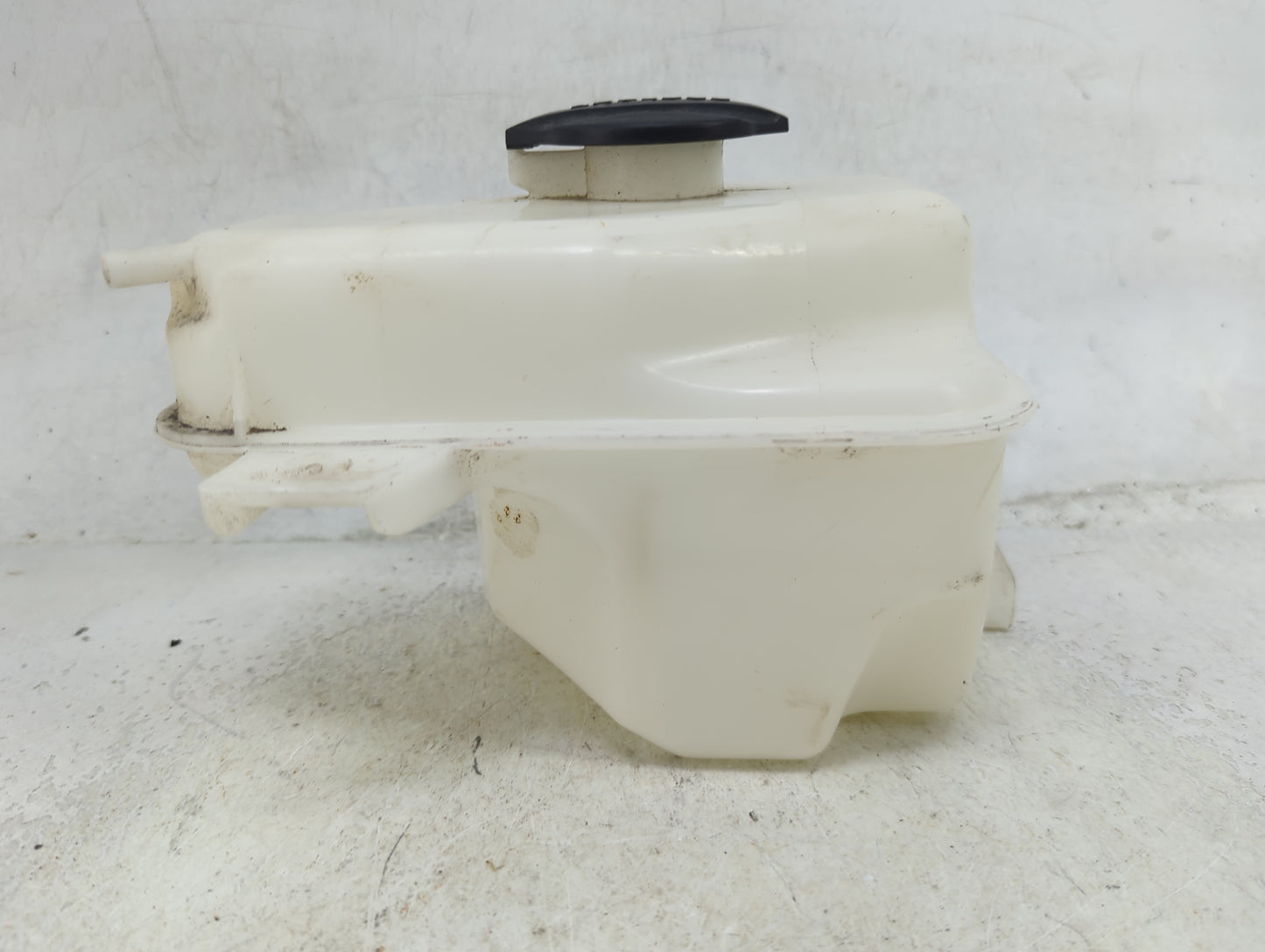 2011-2015 Hyundai Sonata Radiator Coolant Overflow Expansion Tank Bottle 1494198 - Oemusedautoparts1.com