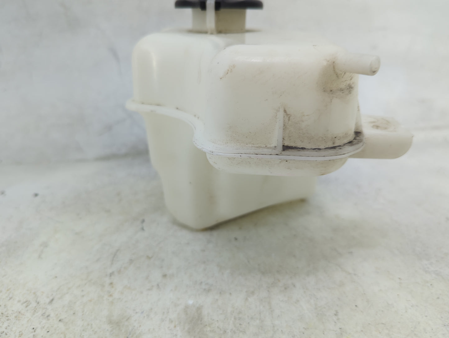 2011-2015 Hyundai Sonata Radiator Coolant Overflow Expansion Tank Bottle 1494198 - Oemusedautoparts1.com
