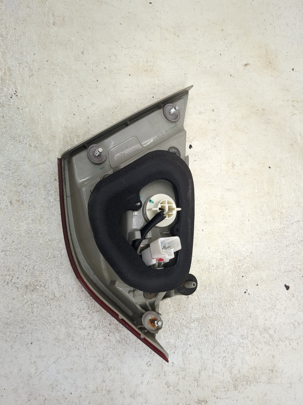 2011-2014 Hyundai Sonata Tail Light Assembly Passenger Right OEM P/N:5NPEB4AC3CH447199 Fits Fits 2011 2012 2013 2014 OEM Use