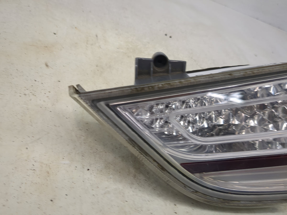 2011 Hyundai Sonata Passenger Right Side Deck Lid Mounted Tail Light 1513420 - Oemusedautoparts1.com
