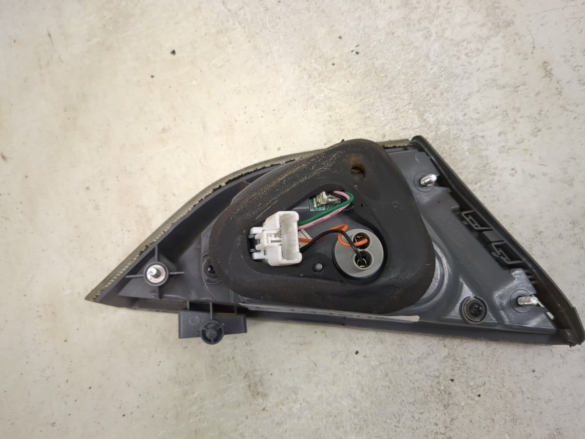 2011 Hyundai Sonata Passenger Right Side Deck Lid Mounted Tail Light 1513420 - Oemusedautoparts1.com